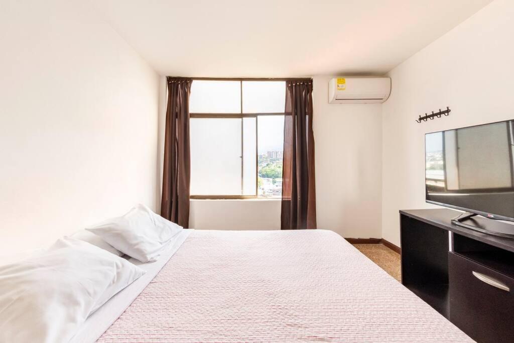 Apartamento En Cali, Miraflores Vista Panoramica Y Ubicacion Cali