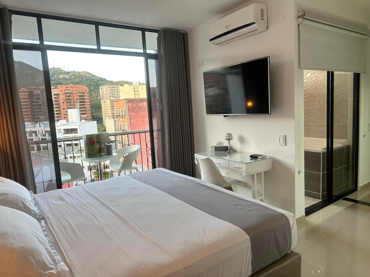 Apartahotel On Apartasuites 4*