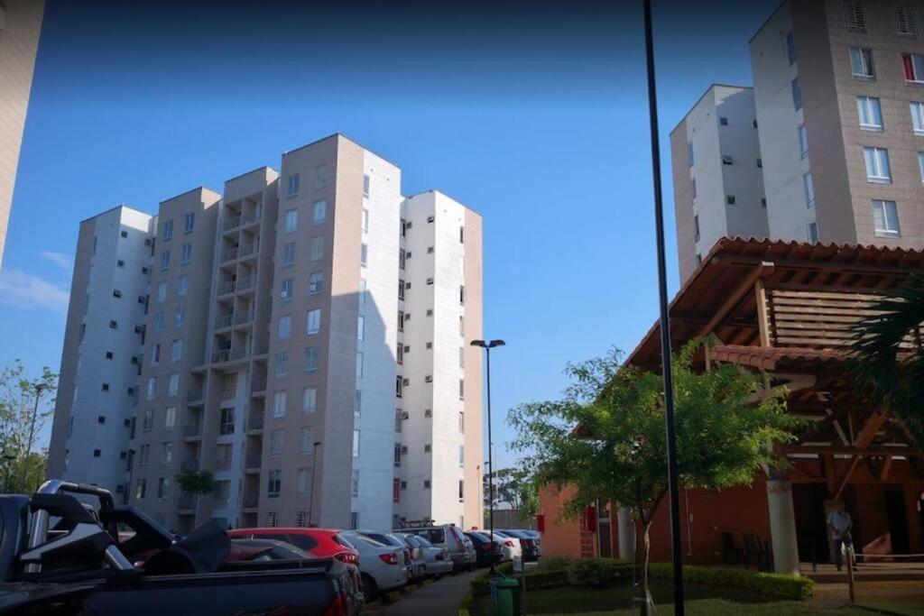 Hermoso Y Tranquilo Apto Piso 10 Sur Con 2 Aires Acondicionados Cali