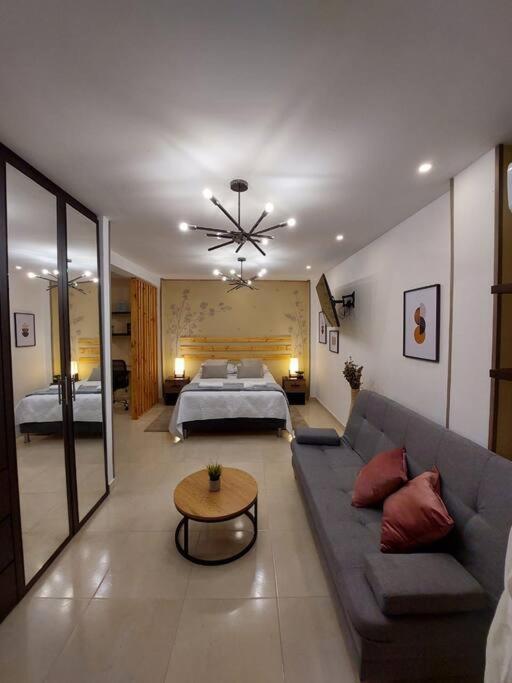 Moderno Aptartamento, Terraza Con Jacuzzi Privado Apartamento Cali