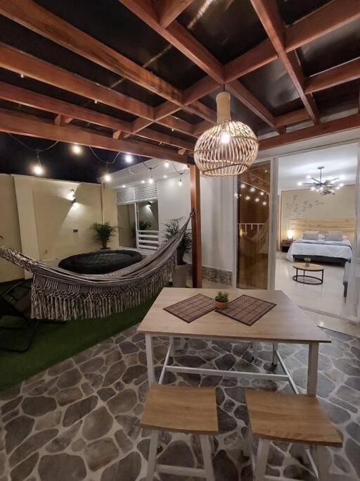 Moderno Aptartamento, Terraza Con Jacuzzi Privado * Cali