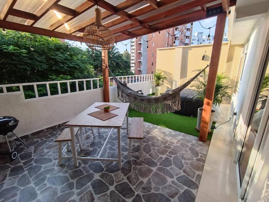Moderno Aptartamento, Terraza Con Jacuzzi Privado Apartamento Cali