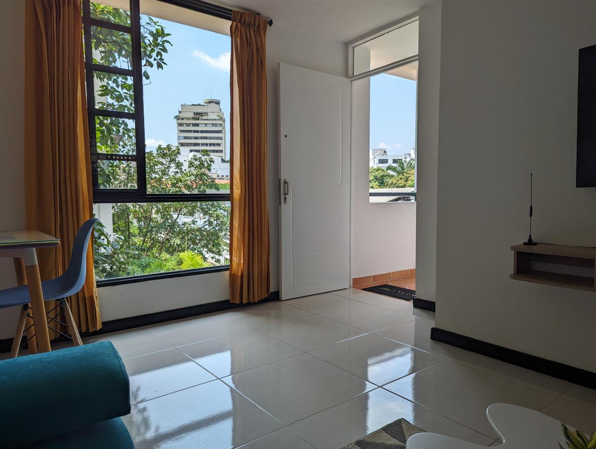 Juanambu Acogedor Con Parqueo Gratis Apartamento