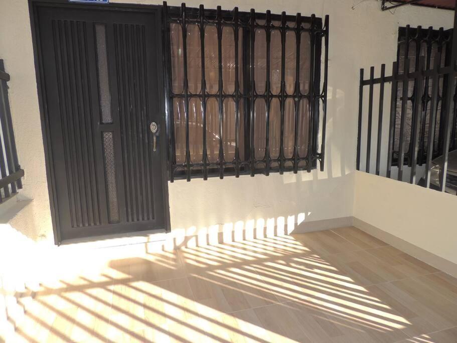 Hermoso Primer Piso Barrio Panamericano Cali
