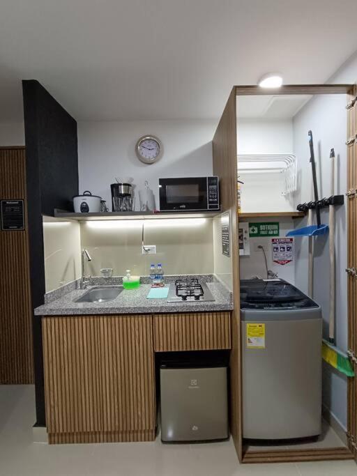 Maravilloso! Cerca A La Pista De Patinaje Apto 201 Apartamento Cali