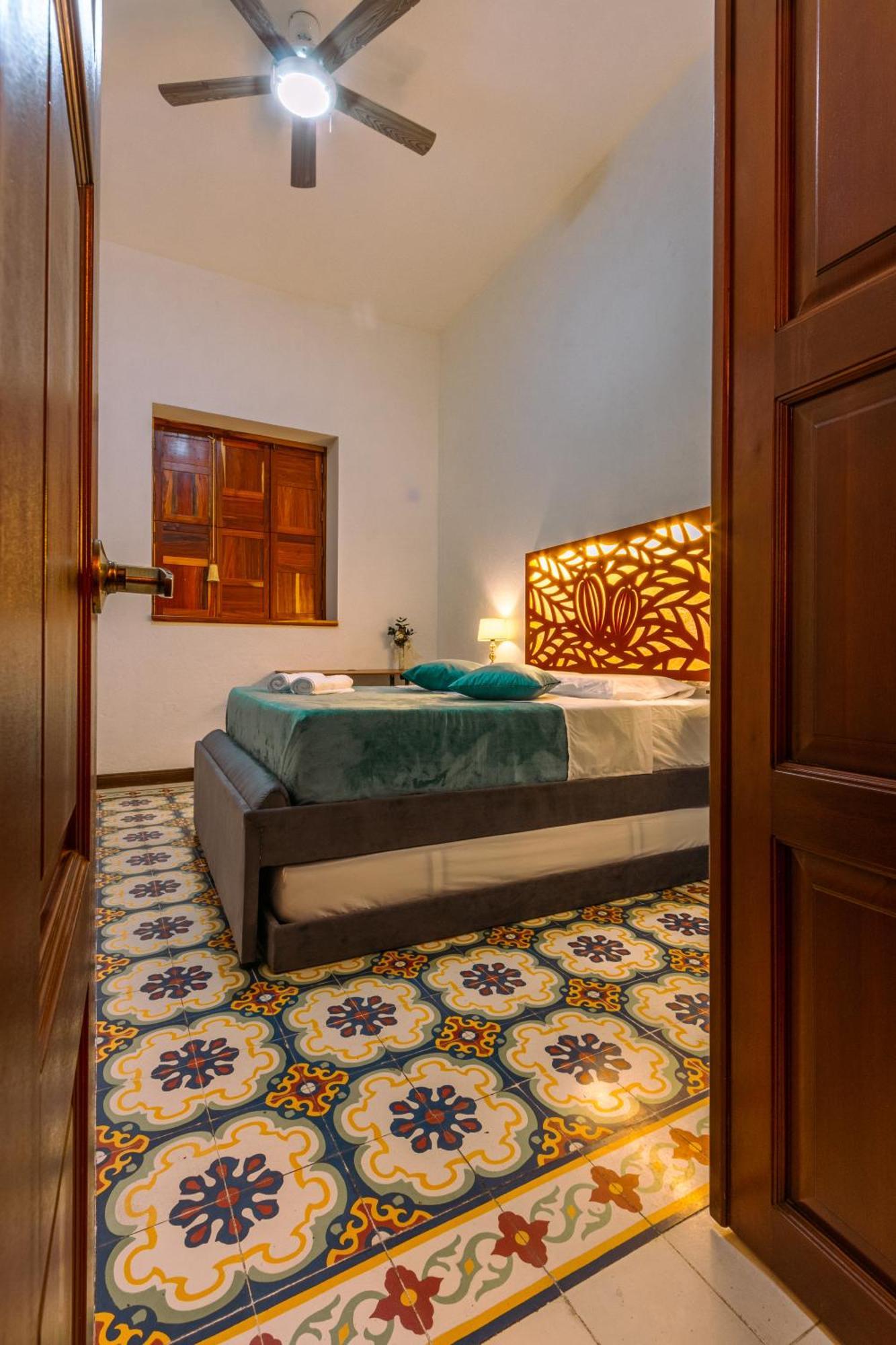 Casa Carambolo * Cali