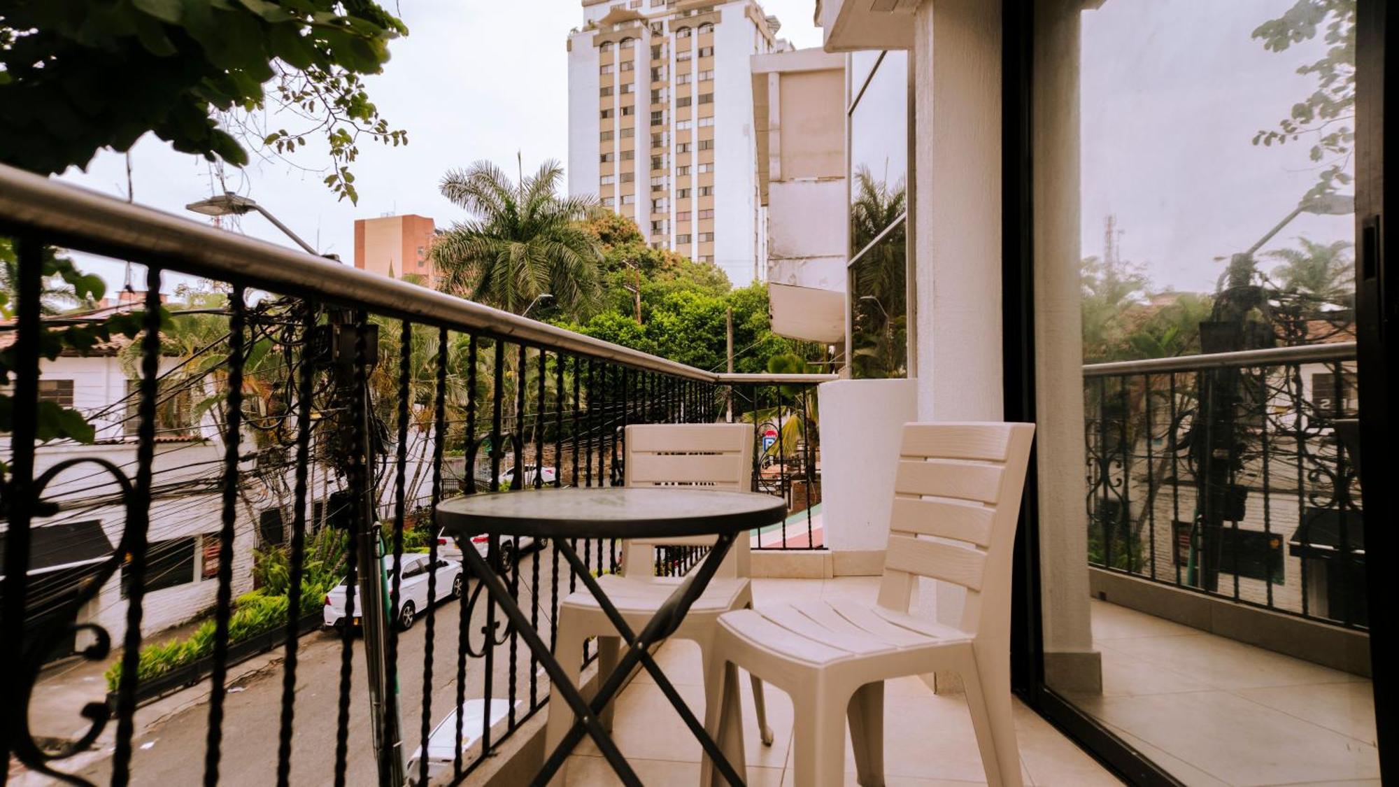 On Apartasuites Apartahotel 4*