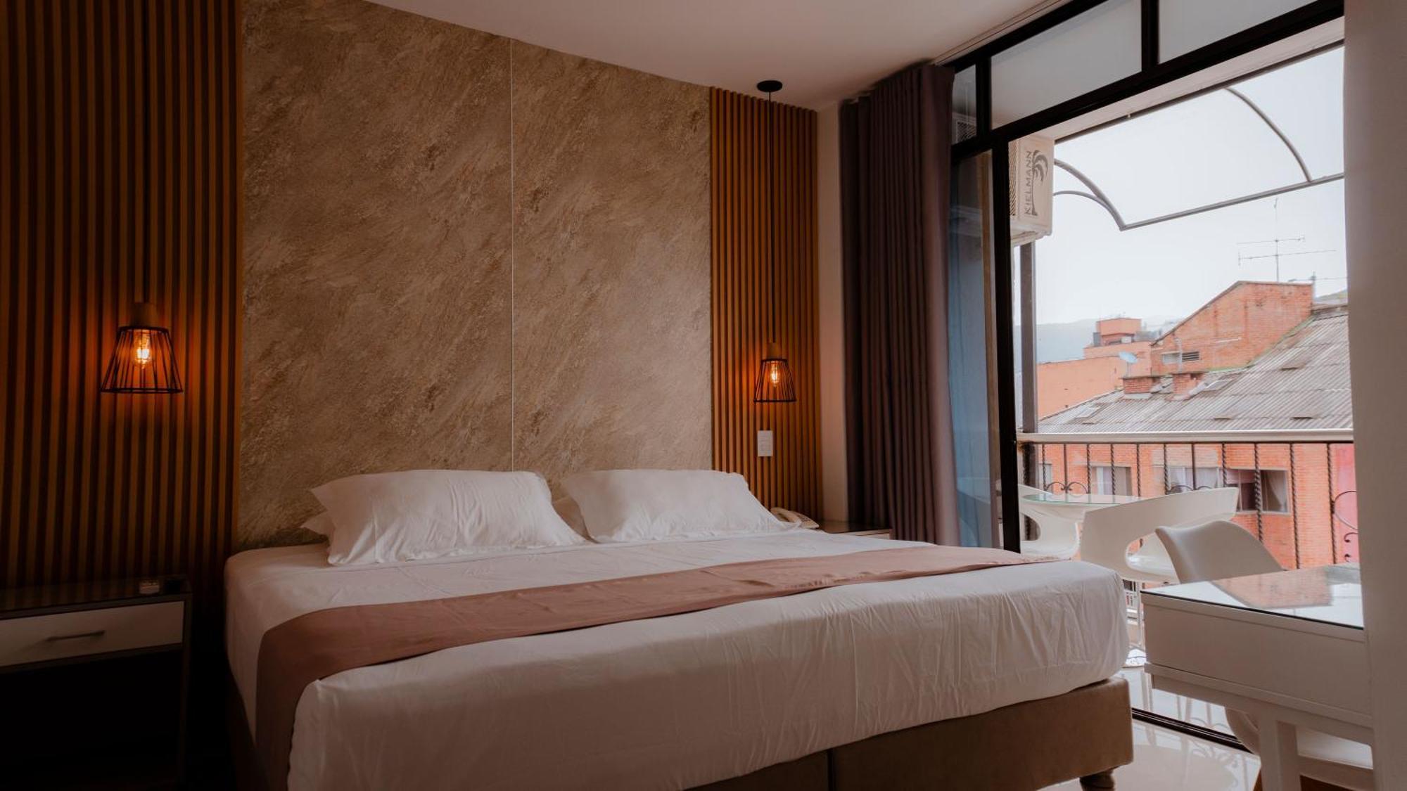 On Apartasuites Apartahotel 4*