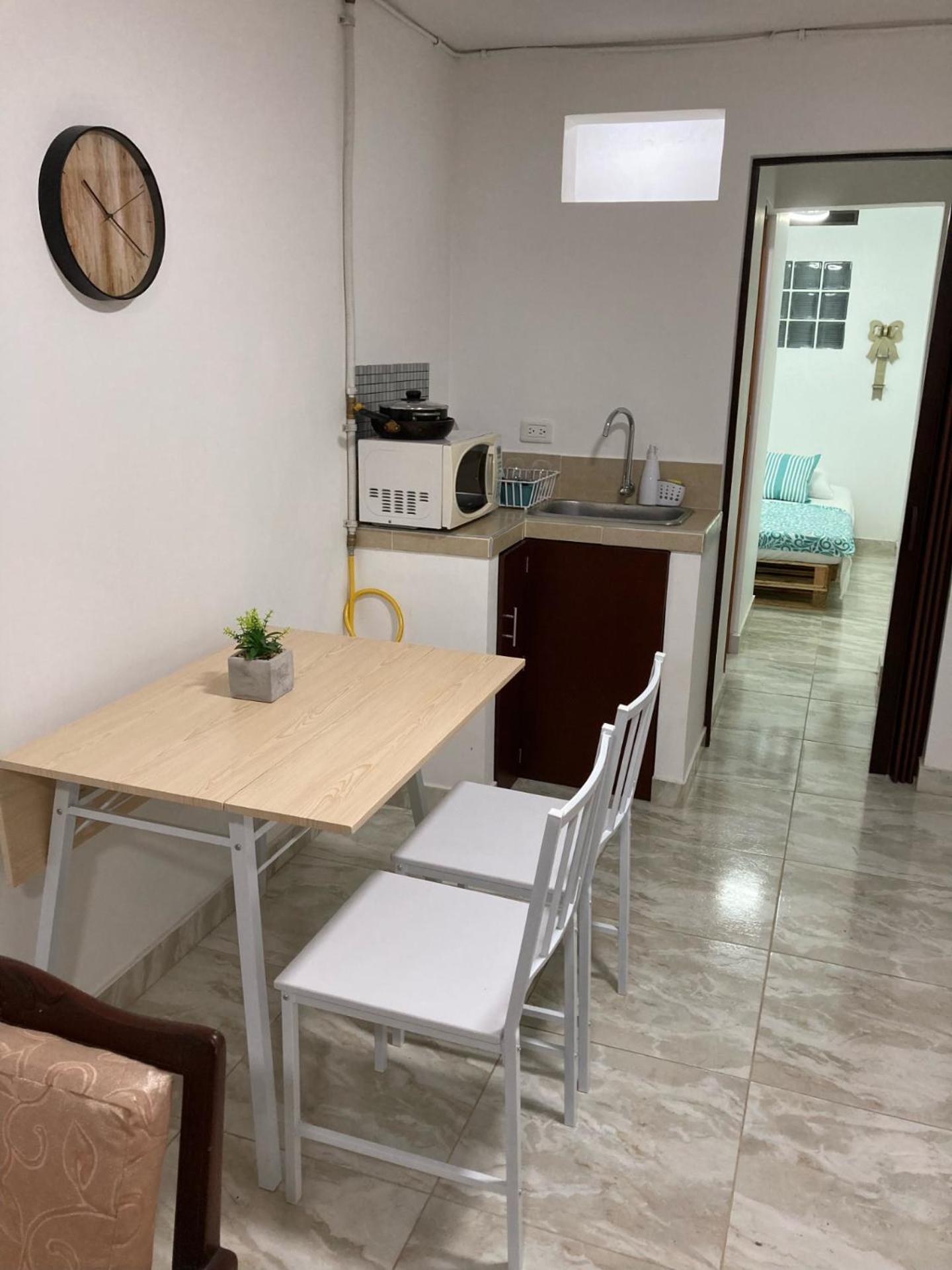 Manna House - Apto Entero - Excelente Ubicacion, Parking Apartamento *