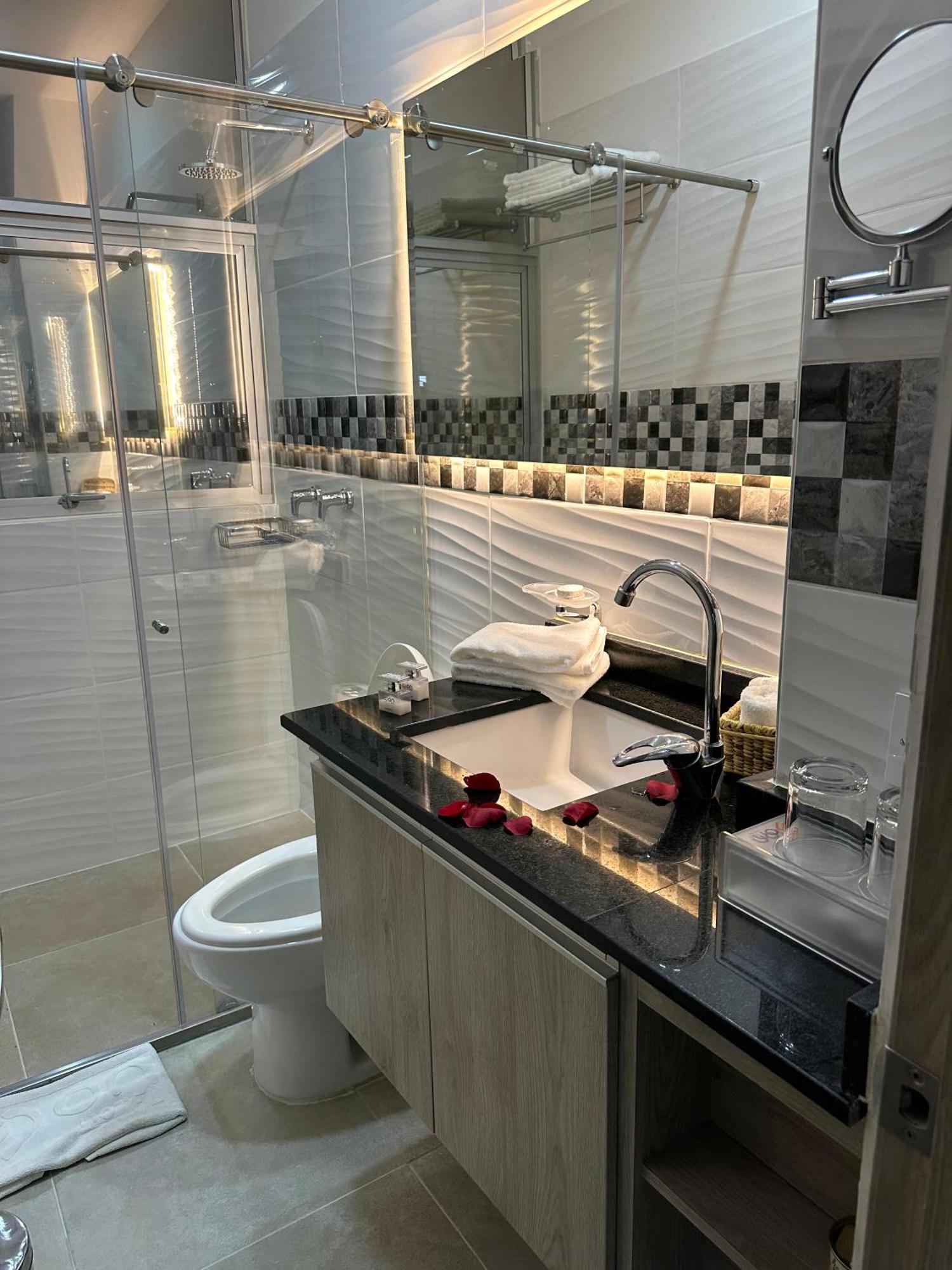 On Apartasuites 4* Cali