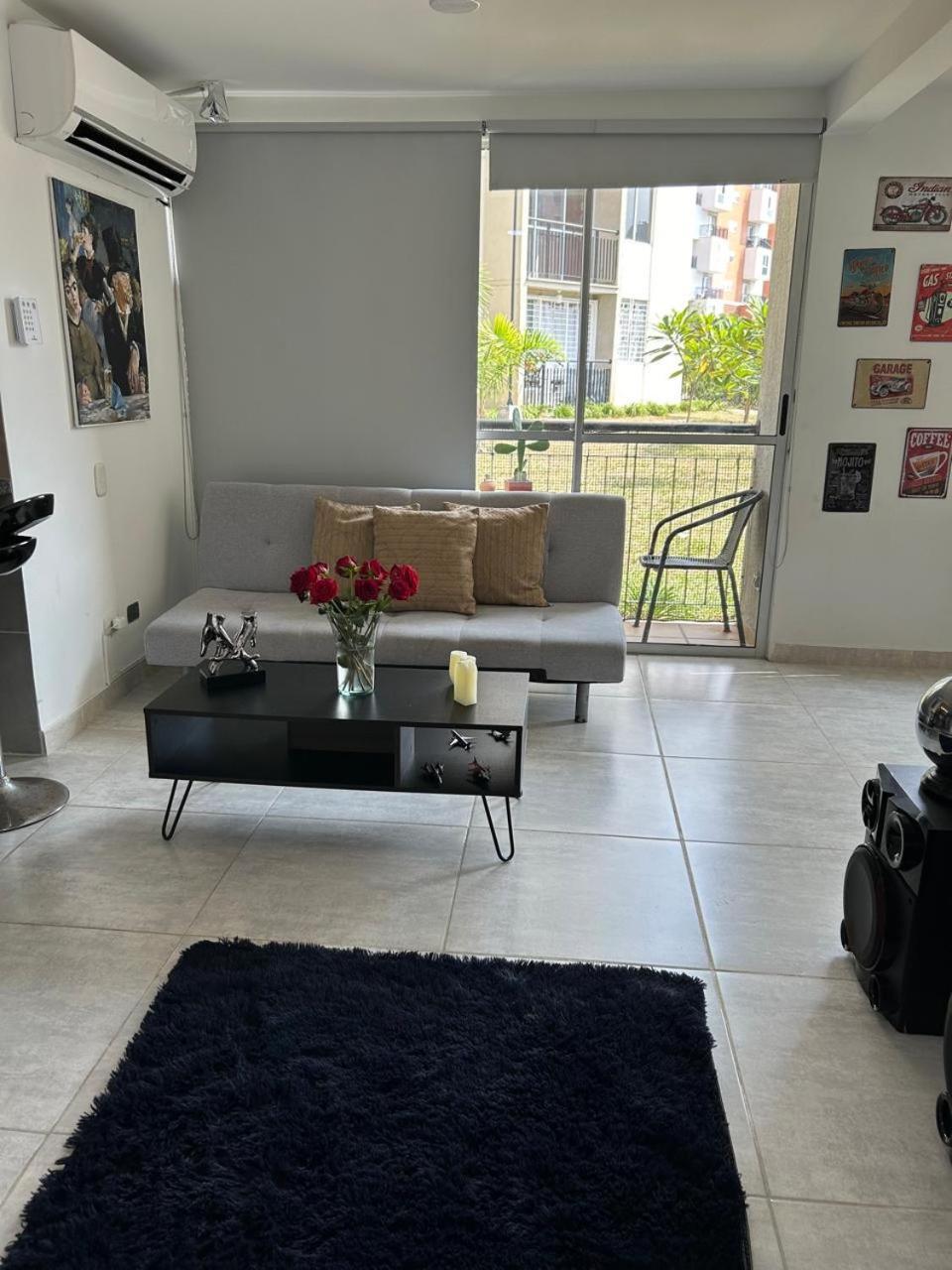 Apartment Lujoso Apto 5 Min De Clinica Valle De Lili Y Cc Jardin Plaza, 2103