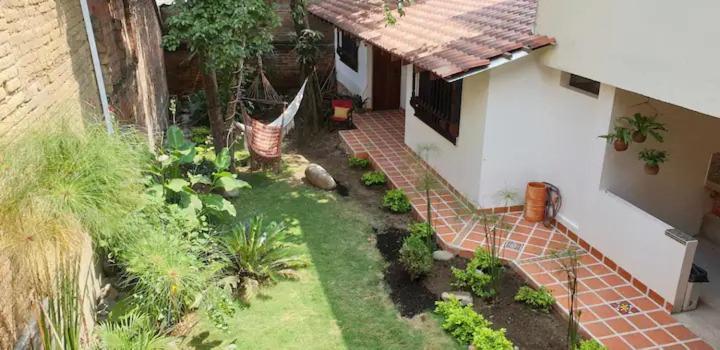 Beautiful Double Room, Private Bathroom, Garden Pensión *