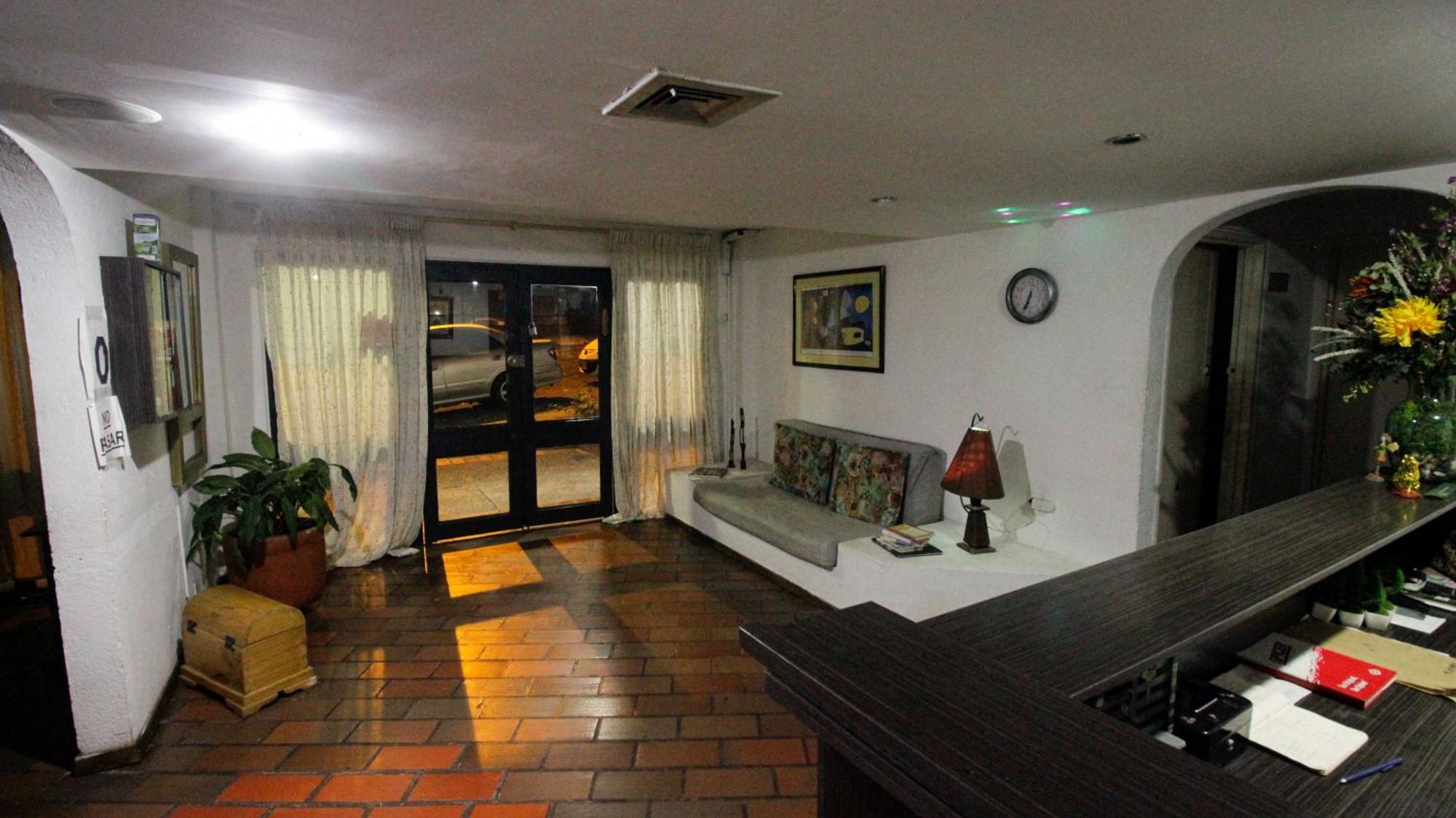 Hotel Edificio Neuchabel Cali