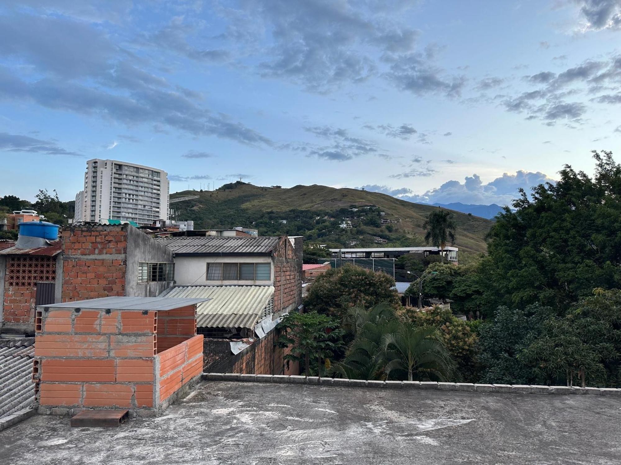 Moderno En El Oeste De Apartamento Cali