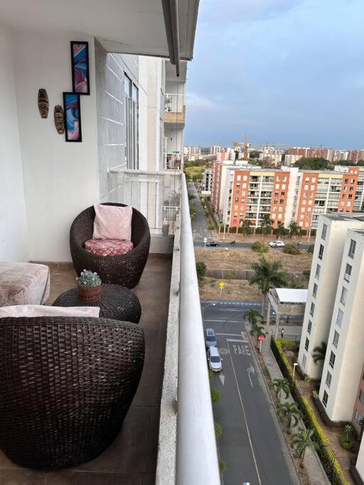 Piso 11 Hermosa Vista A Apartamento Cali