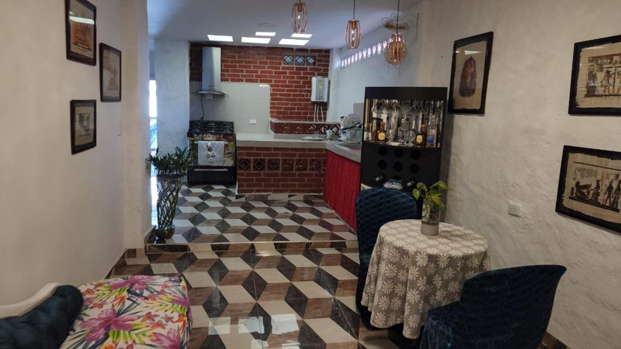 1 Cama Aire Acondicionado 2 Personas * Cali