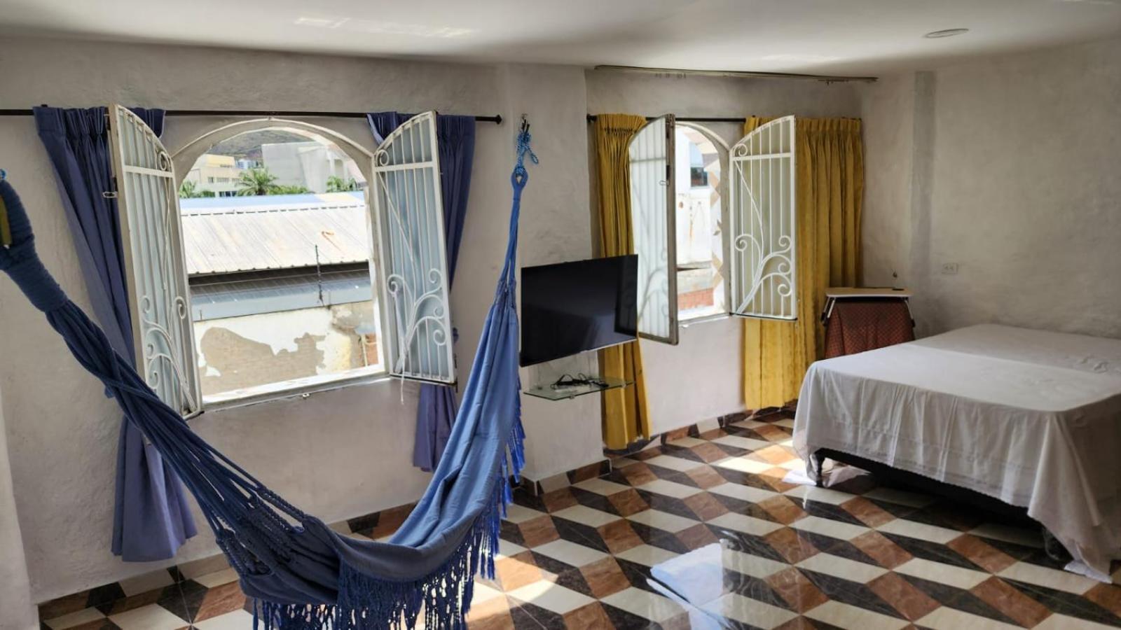 1 Cama Aire Acondicionado 2 Personas Cali