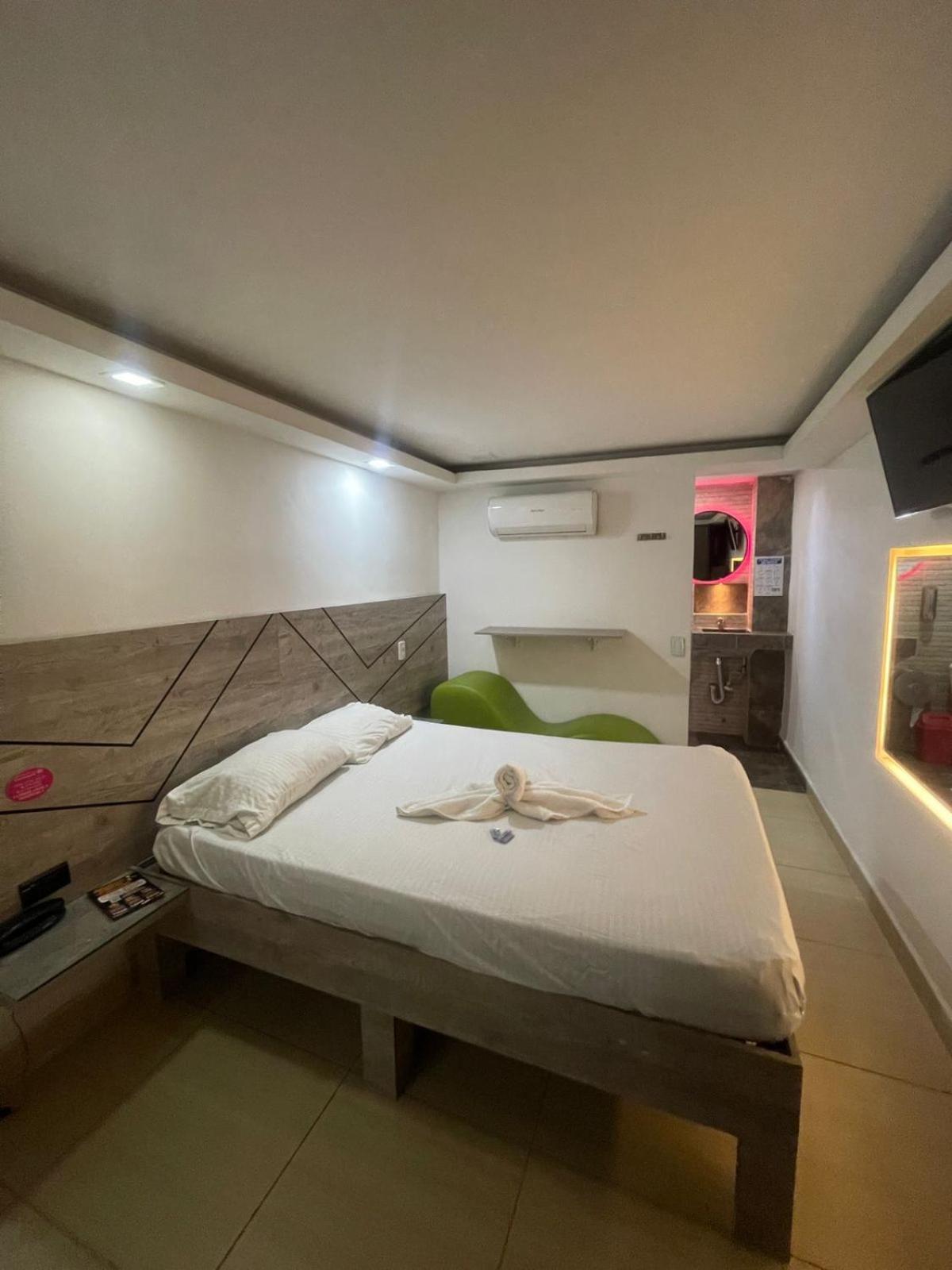 Caramelo Hotel del amor *