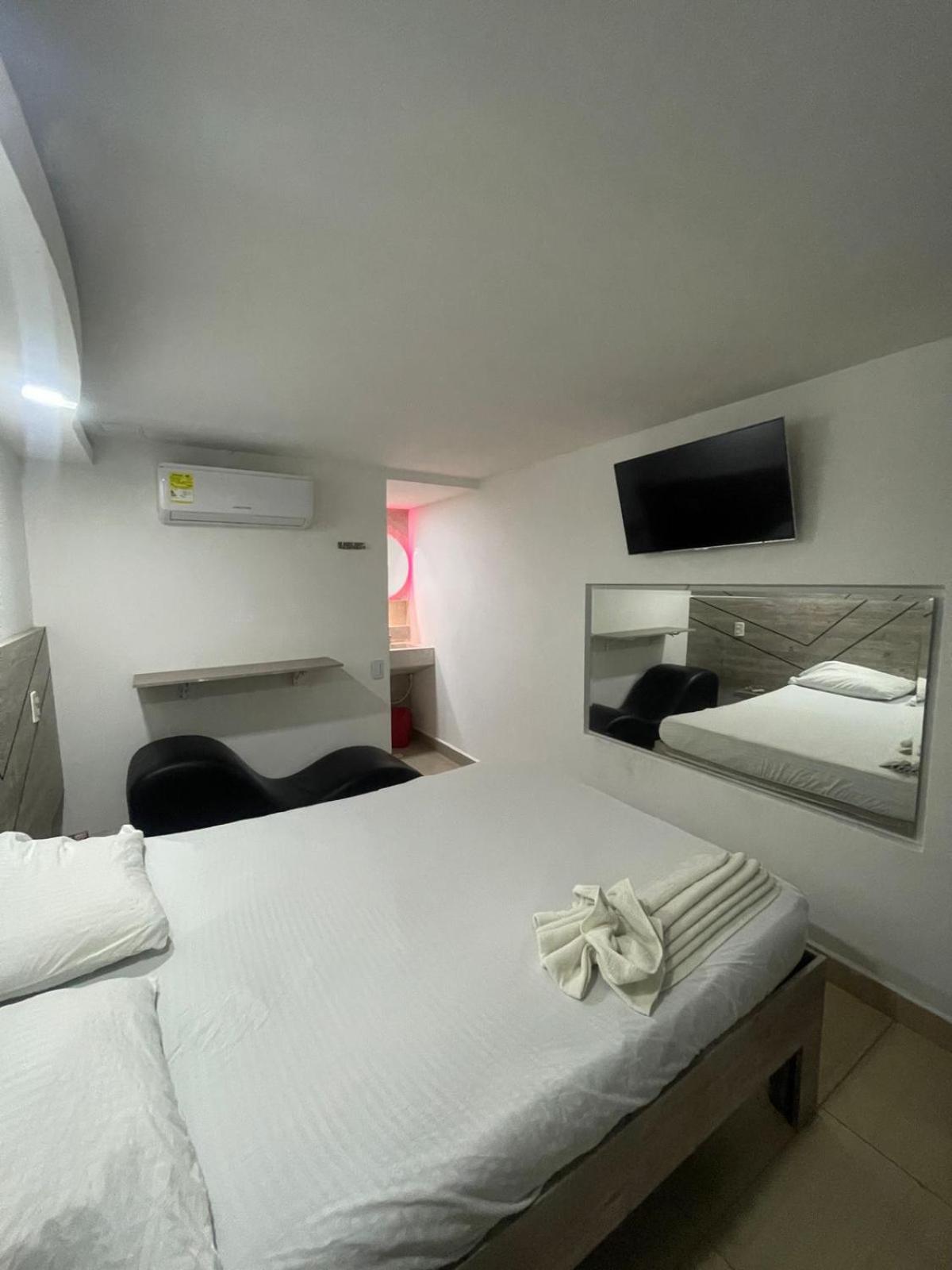 Caramelo Hotel del amor *