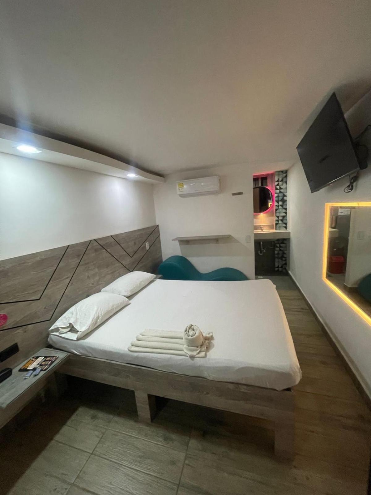 Caramelo Hotel del amor *