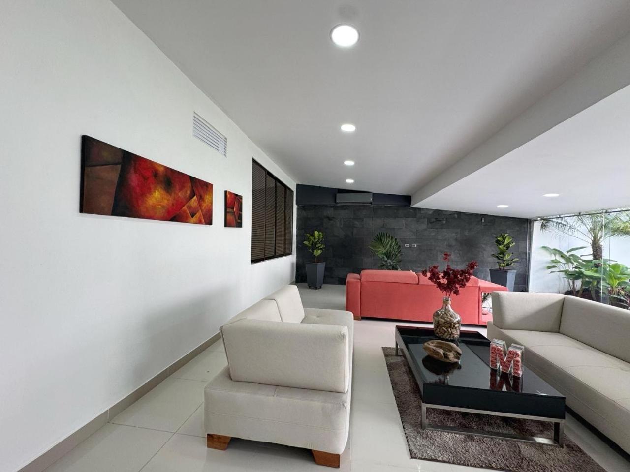 Maca Hotel Cali