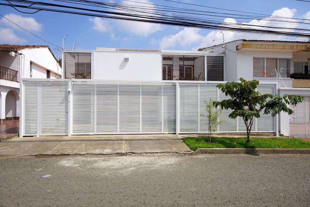 Casa Ilana Ciudad Jardin Сasa de vacaciones Cali