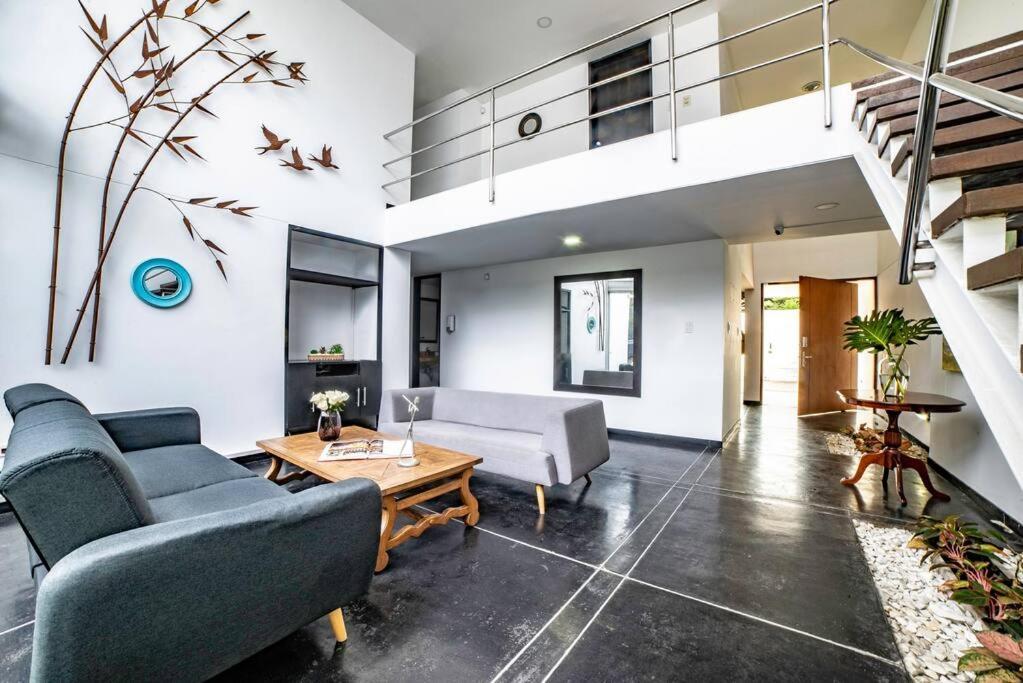 Casa Ilana Ciudad Jardin * Cali