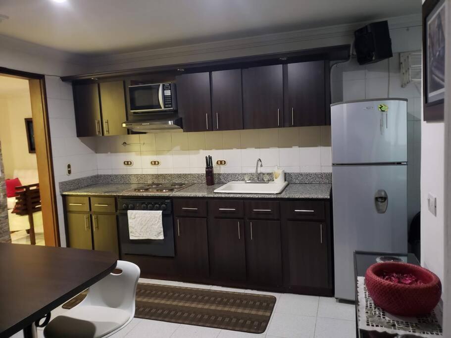 Moderno Al Norte De Apartamento *