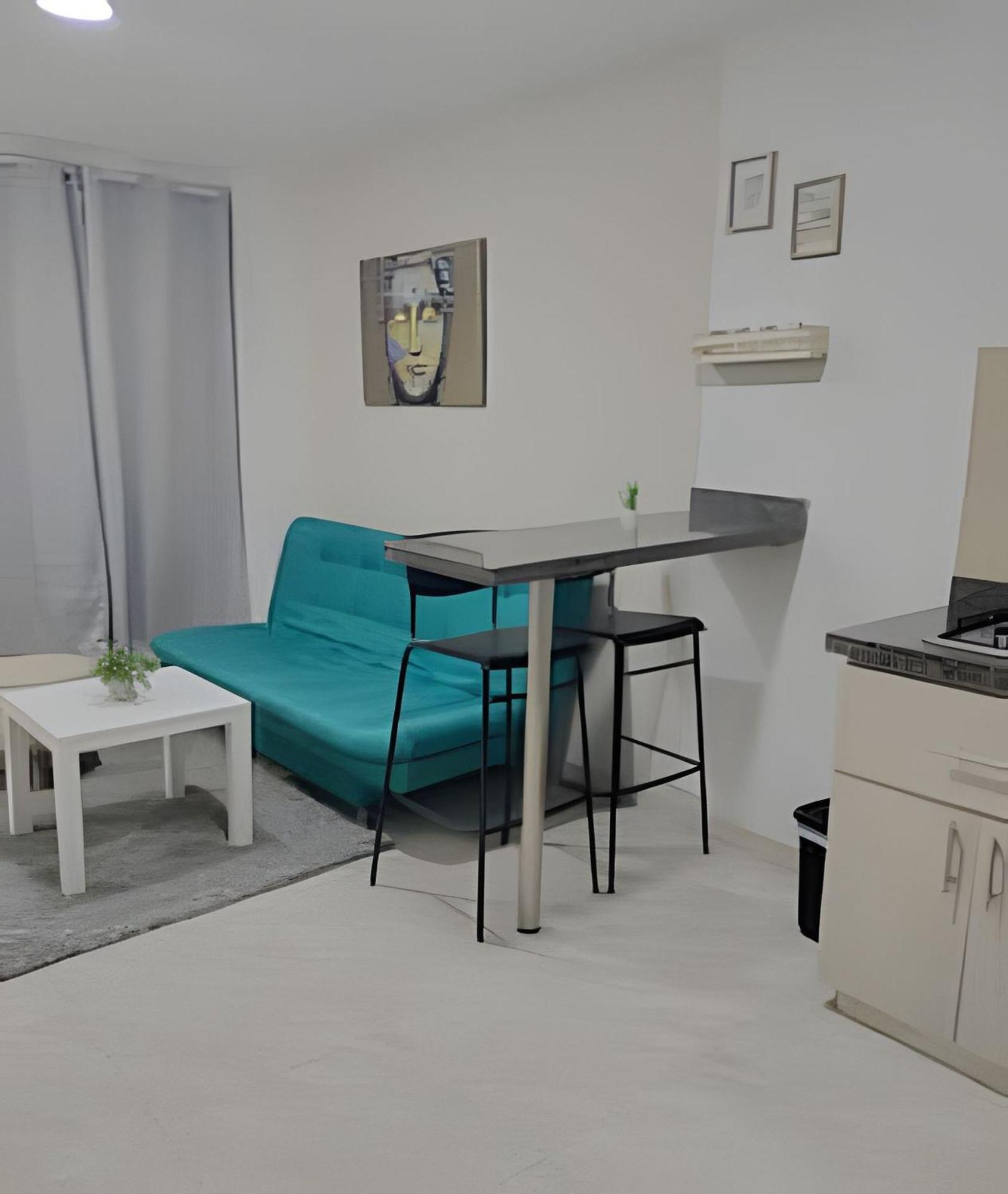 Moderno Edifico En El Sur De Apartamento
