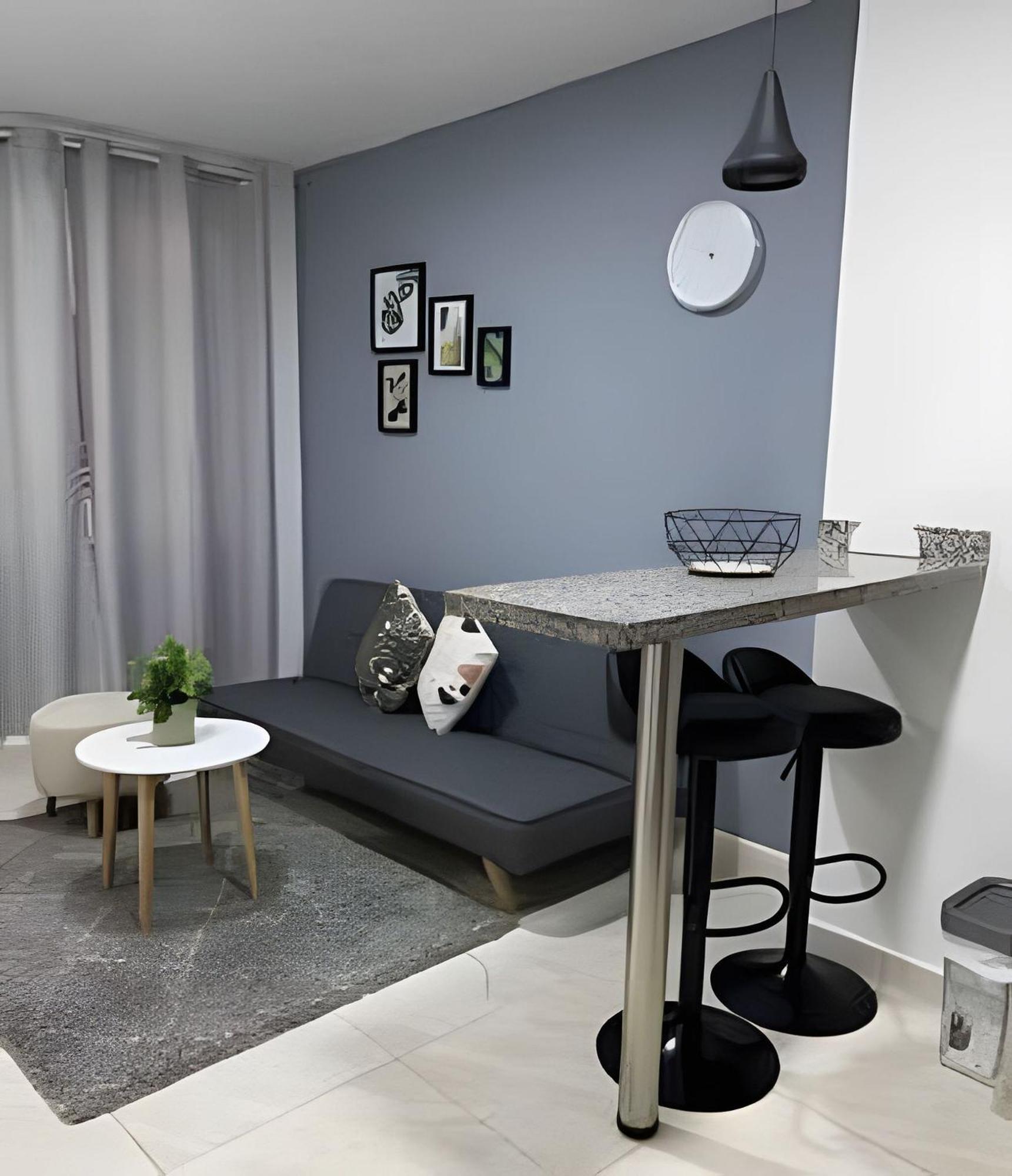 Apartamento Moderno Edifico En El Sur De *