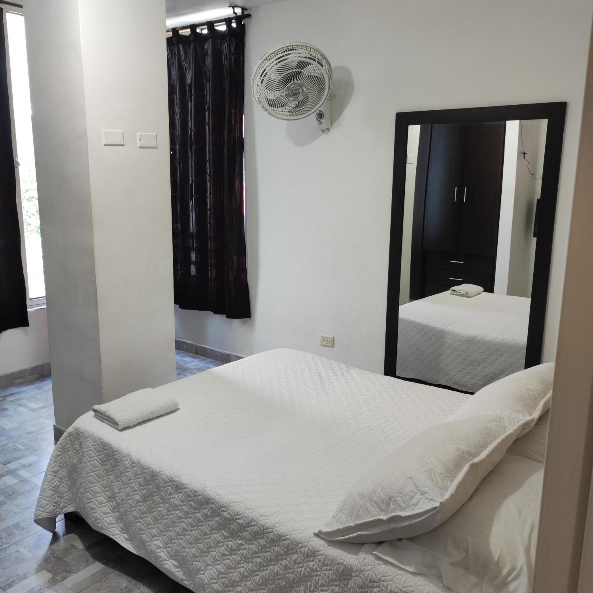 Vivienda Turistica Benicalap Apartamento *