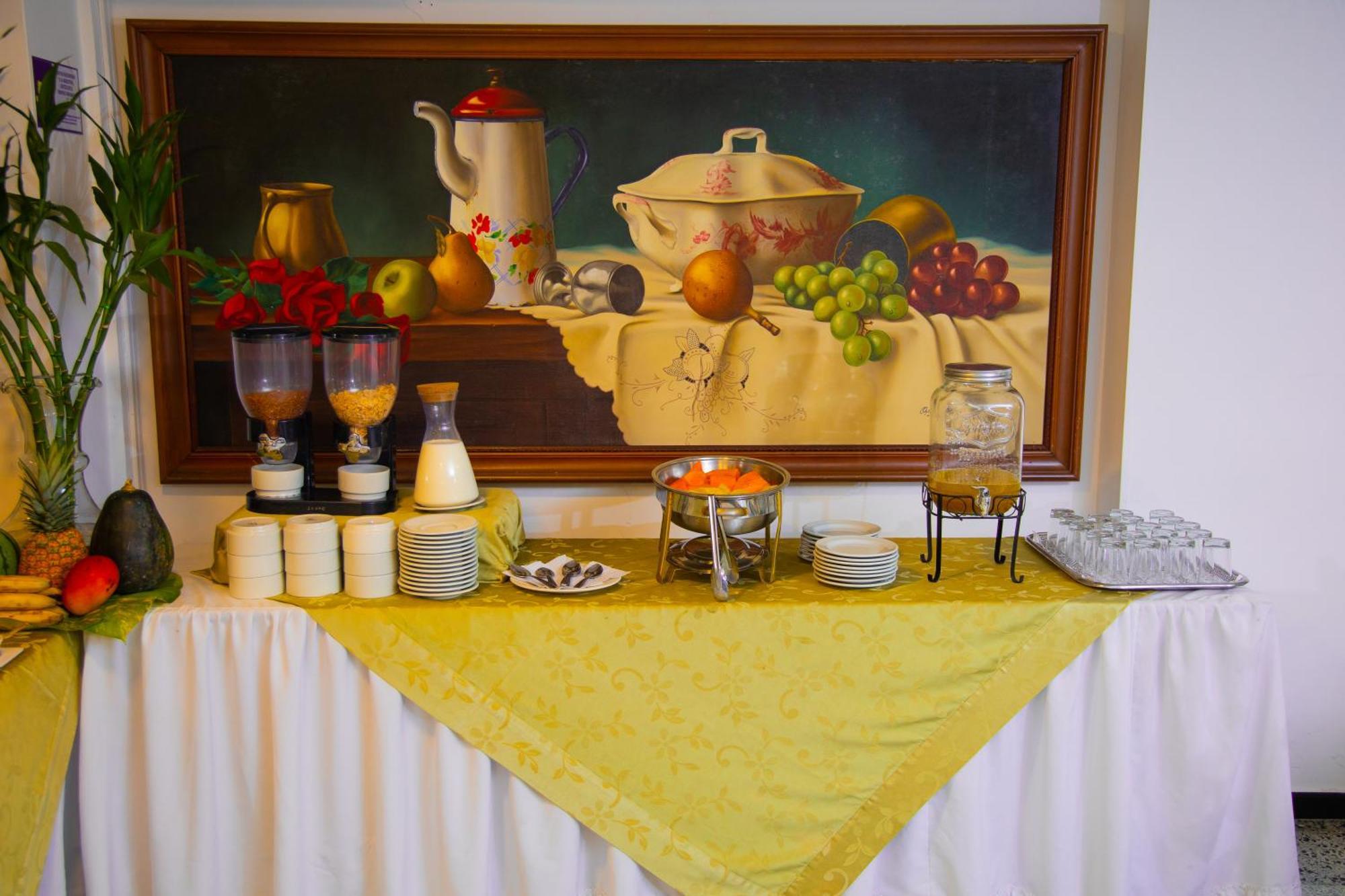 Granada Real Hotel