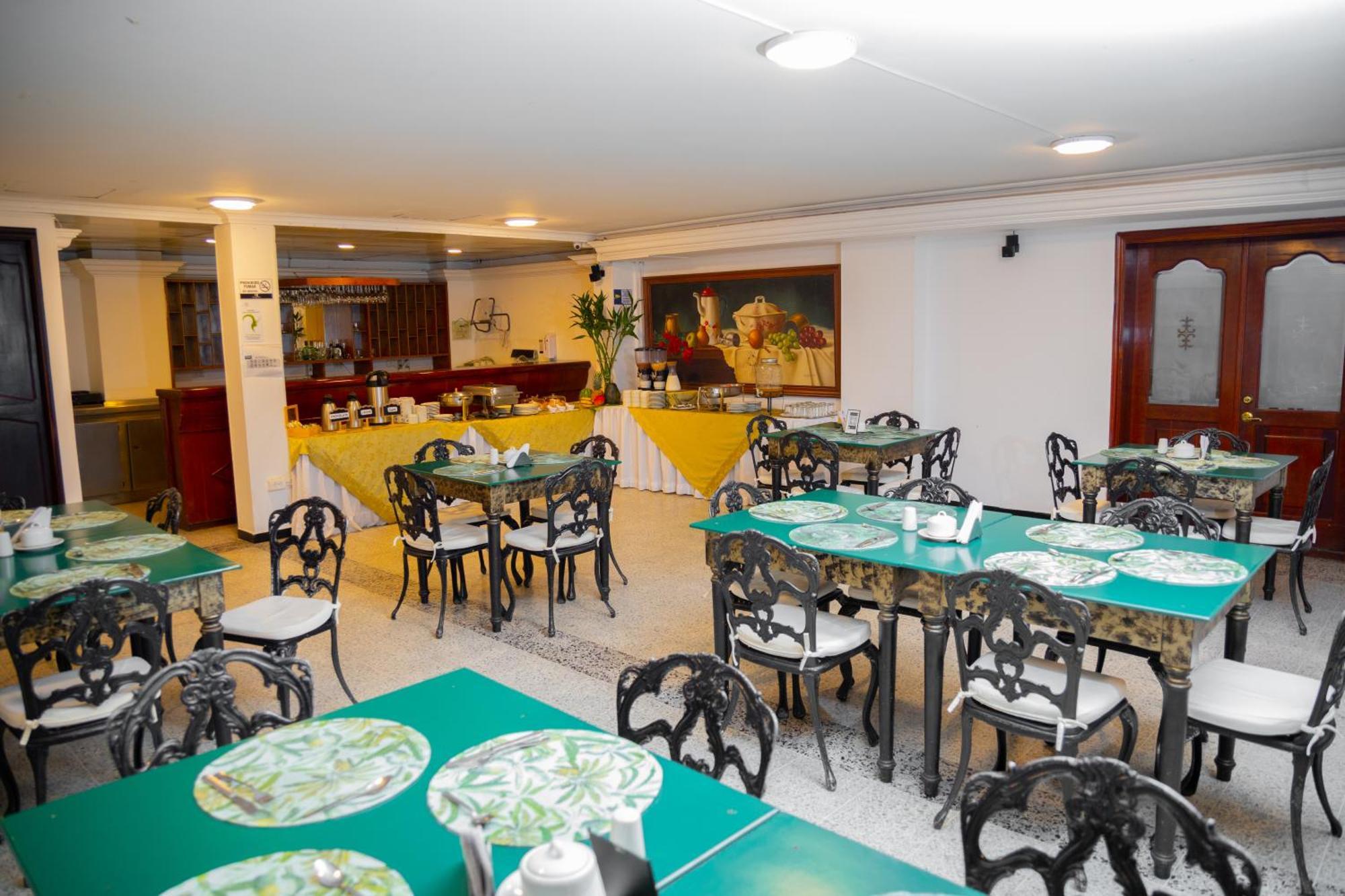 Granada Real Hotel 4*