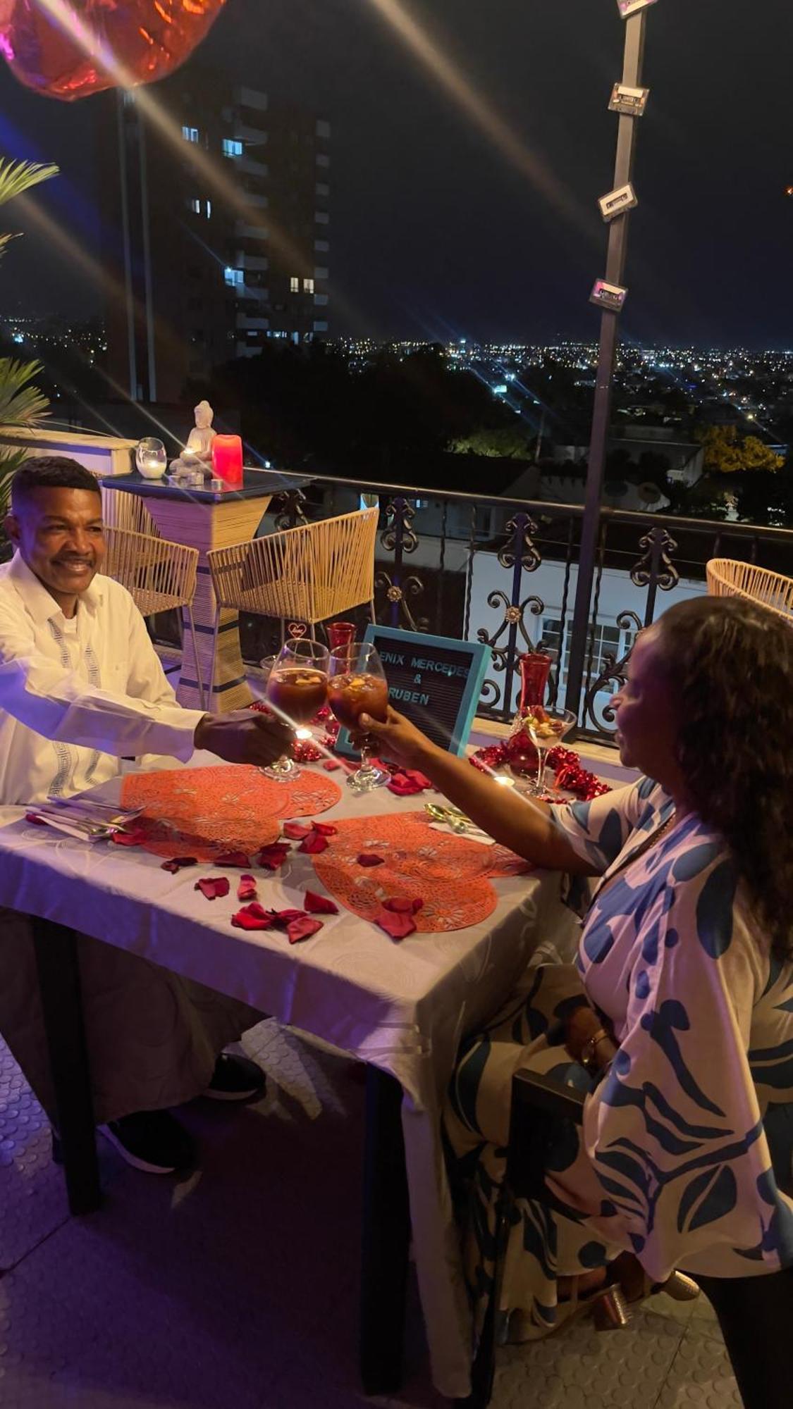 Hostal The View & Lounge *
