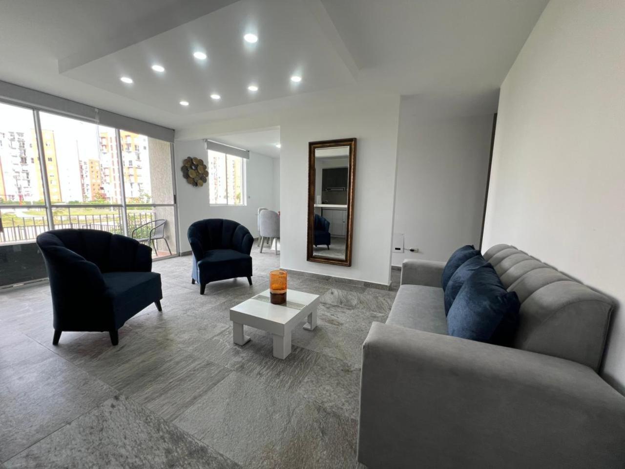 Lujoso Apto 5 Min De Clinica Valle De Lili Y Cc Jardin Plaza, 2207 Apartamento