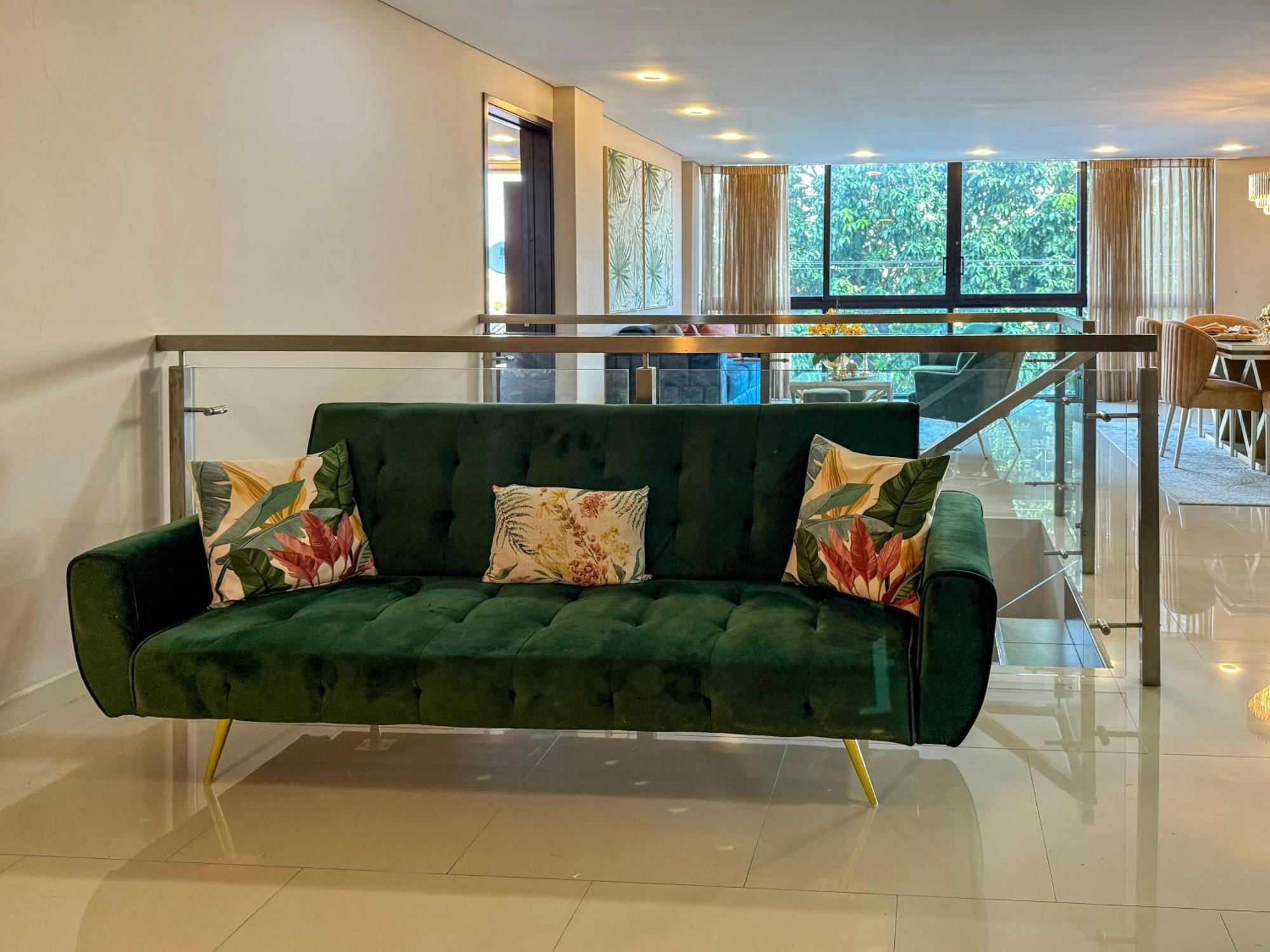 Apartamento Amplio Y De Lujo En El Oeste