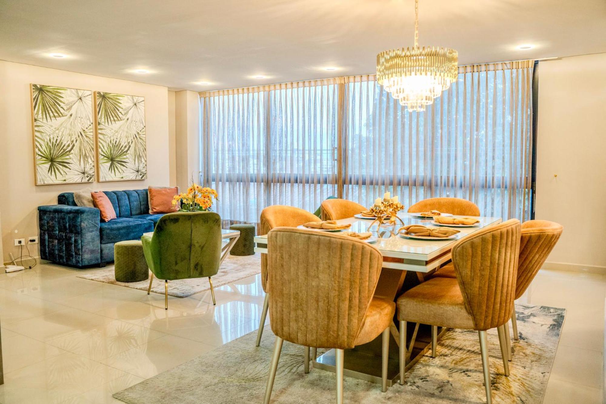 Apartamento Amplio Y De Lujo En El Oeste