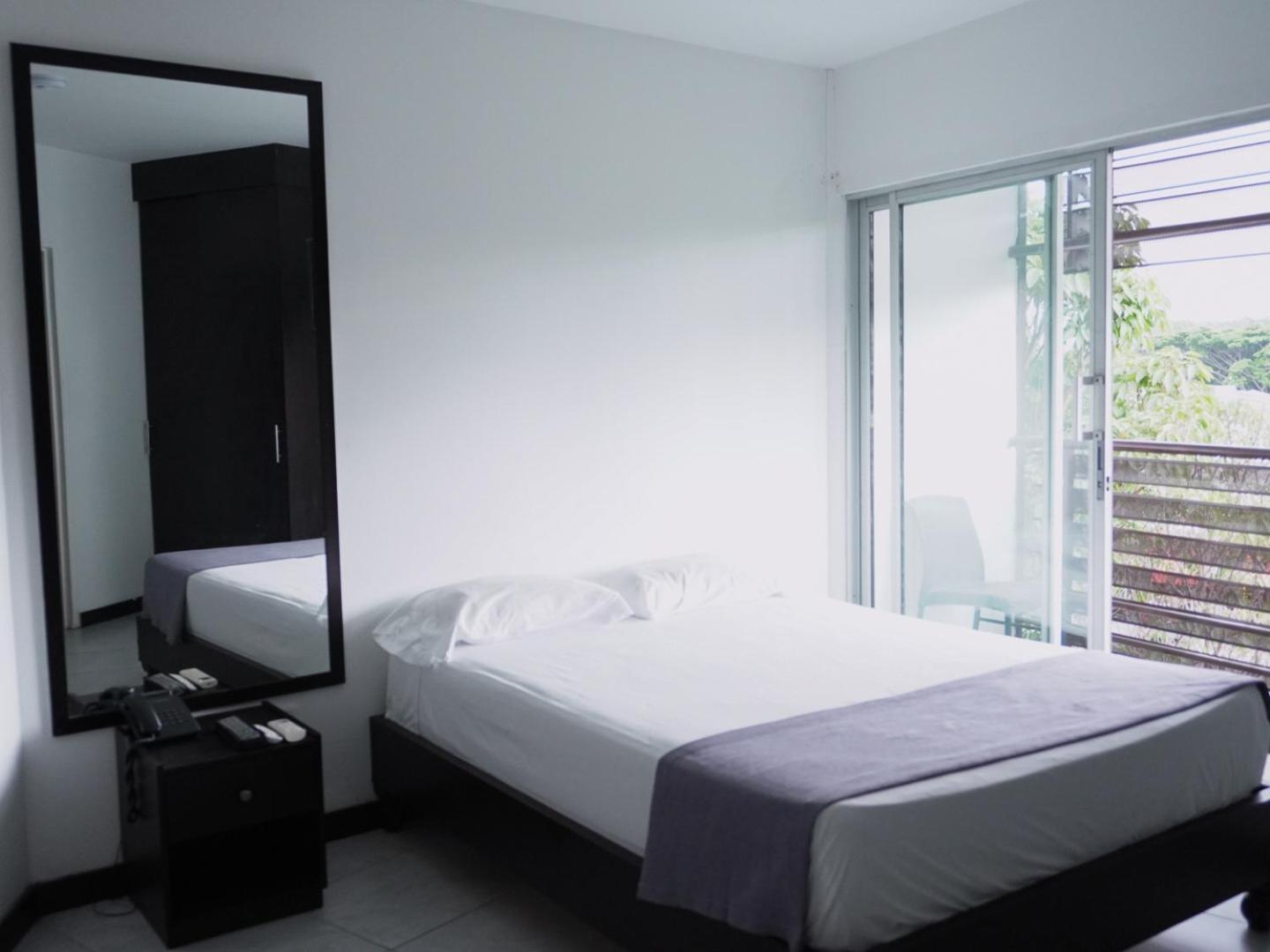 Hotel Depeapan 3*