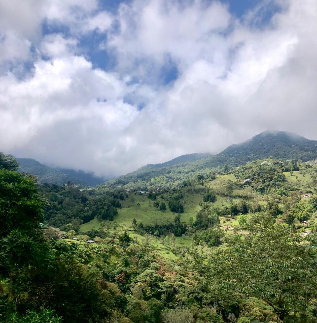 Сasa de vacaciones Via A Felidia -corregimiento De La Leonera Vereda El Porvenir, El Eden *