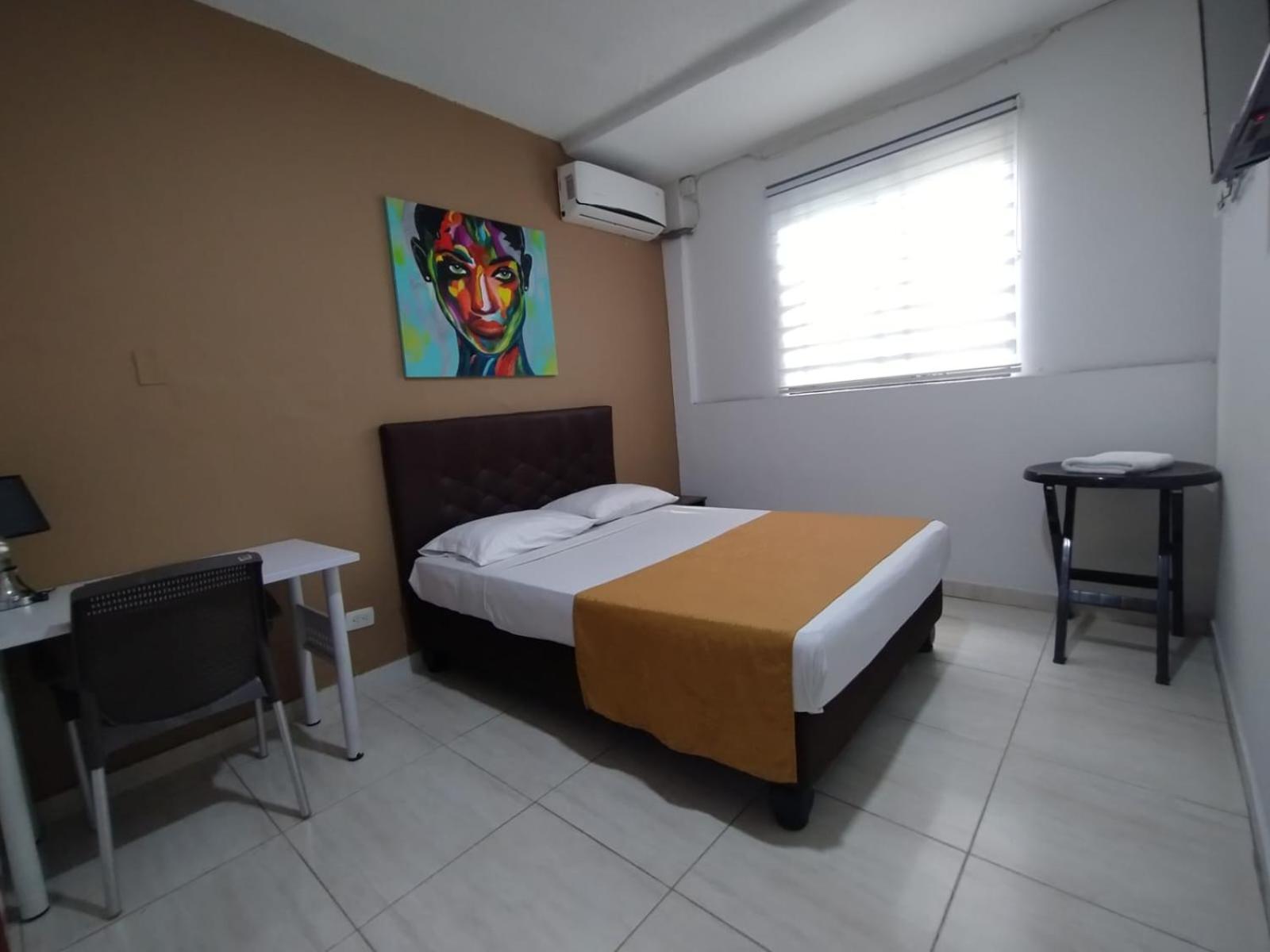Parque Del Perro Hotel 2*