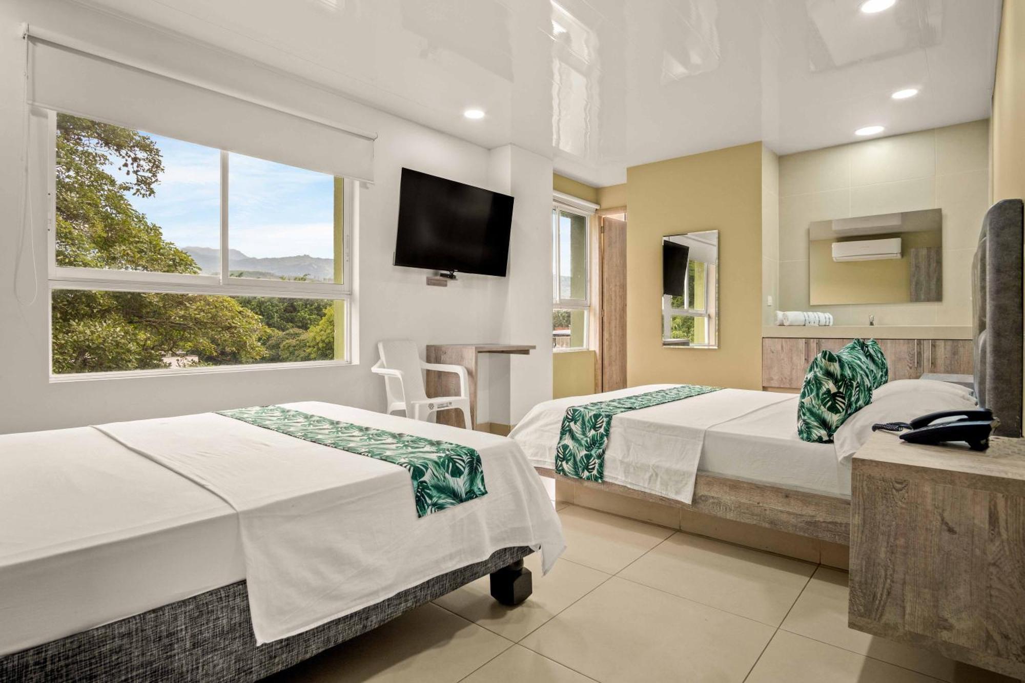 Ayenda 1420 Eco Hotel 3*