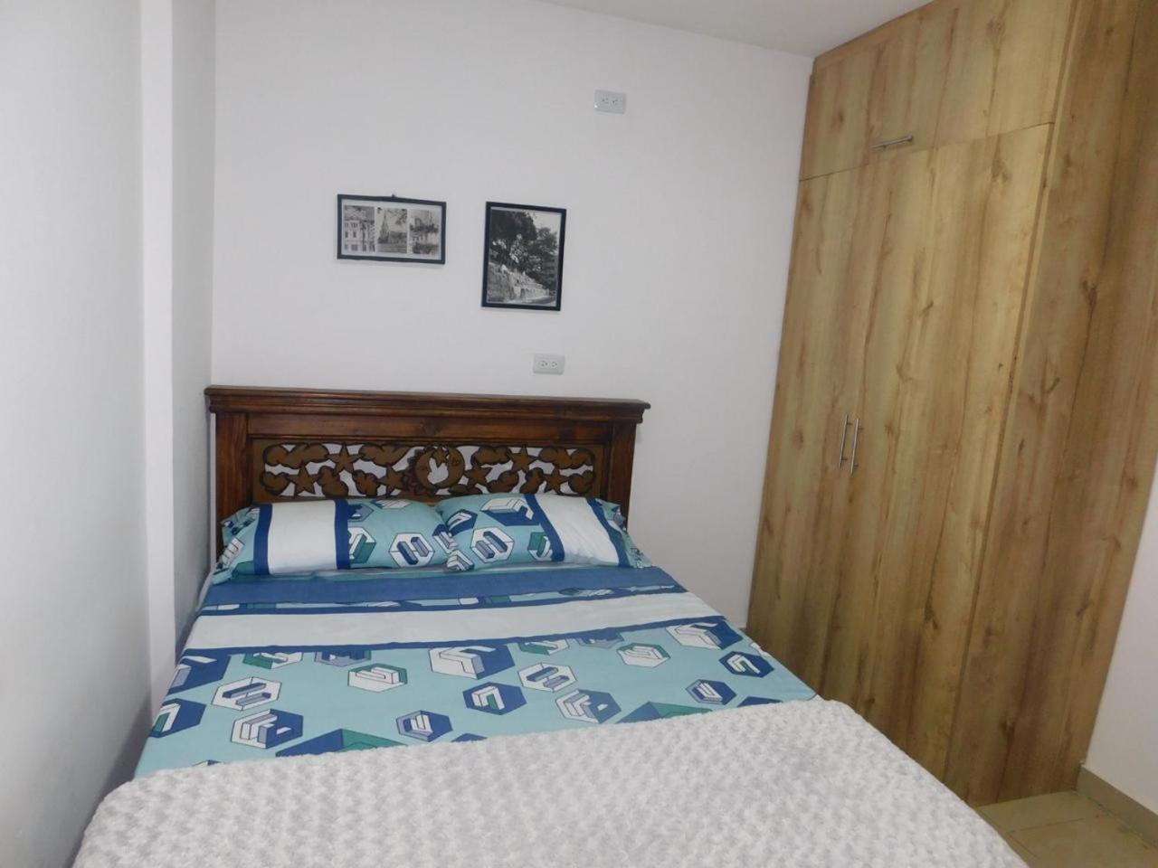 102 En Apartamento Cali