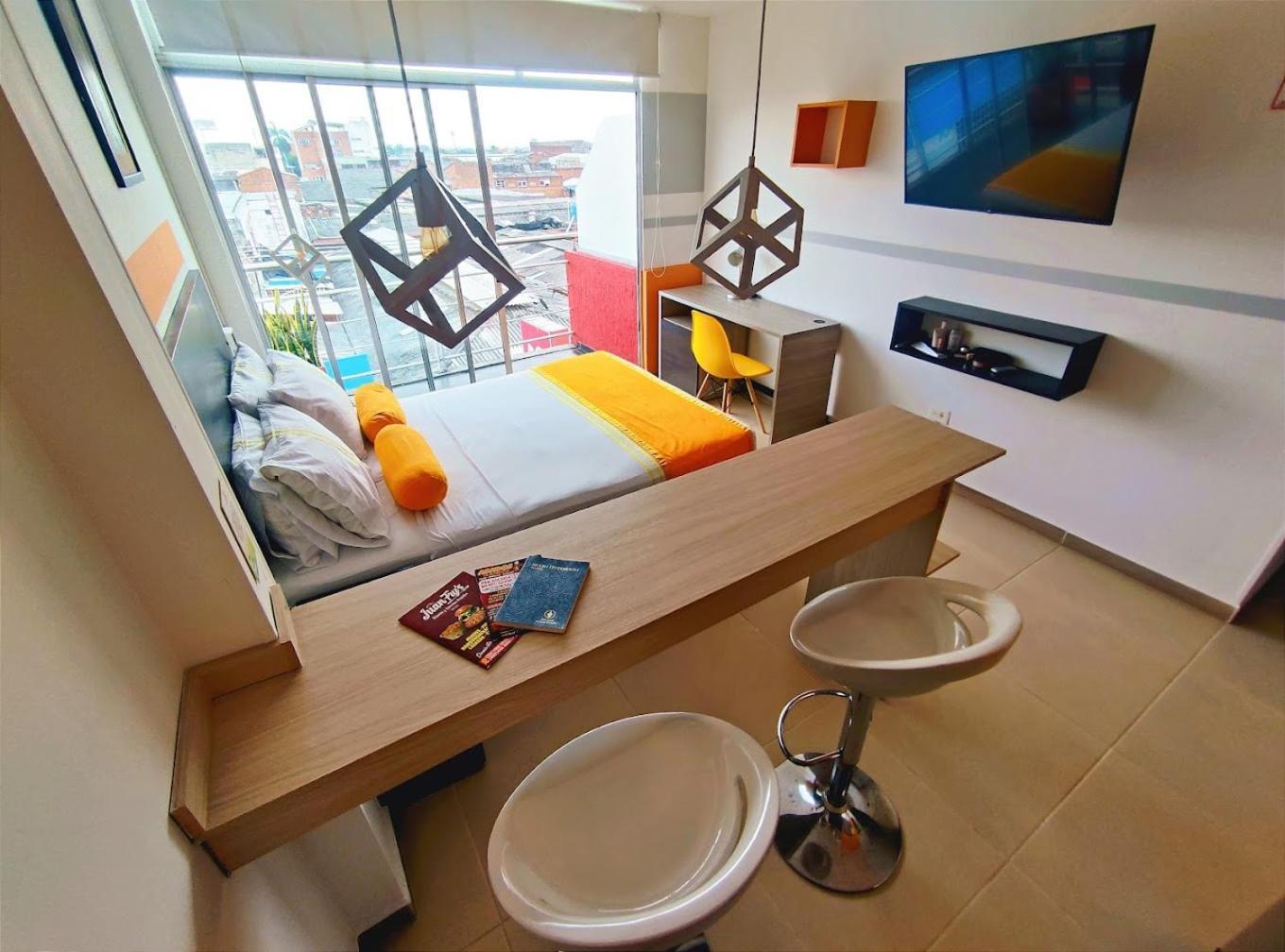 Colors - Centro 3*