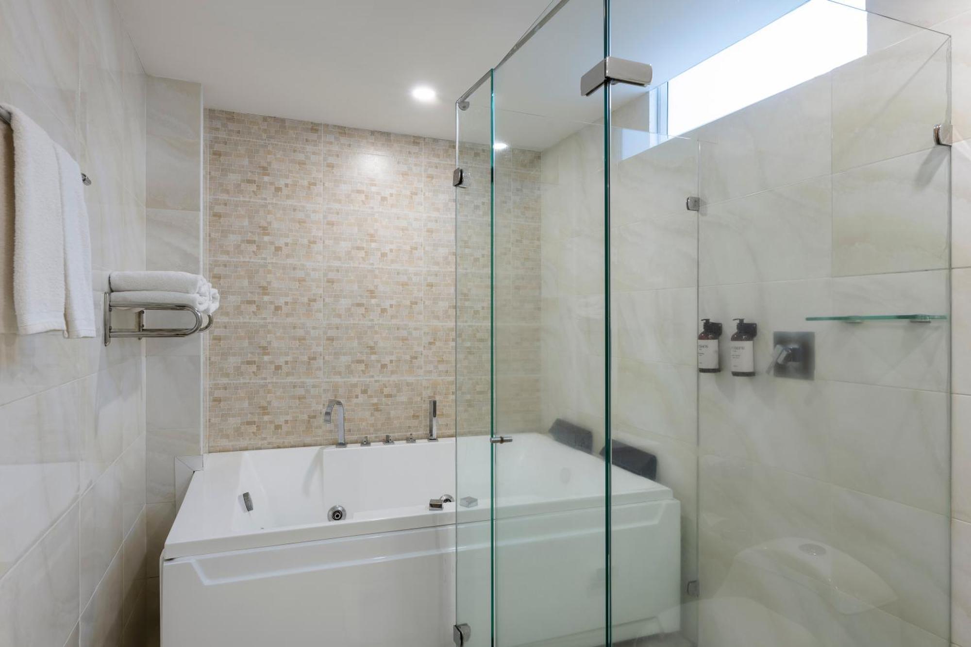 Hotel Ms Ciudad Jardin 4*