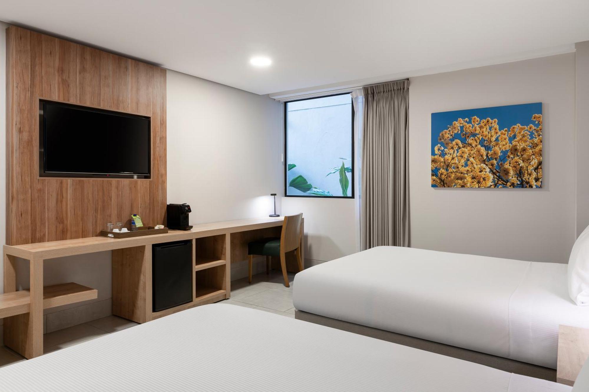 Hilton Garden Ciudad Jardin Cali