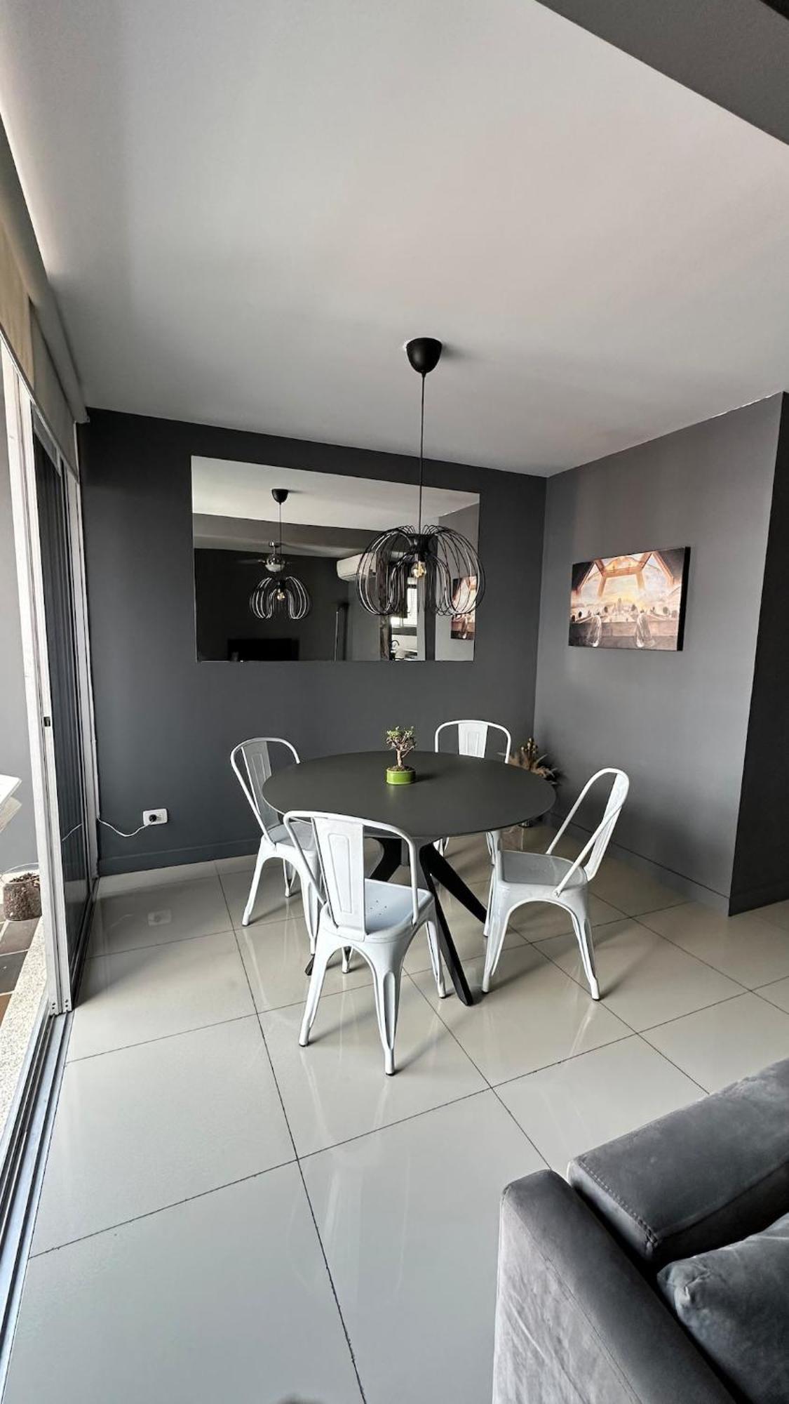 Well-come Apt-cozy Family - Ac-3br-2ba-pool-parking