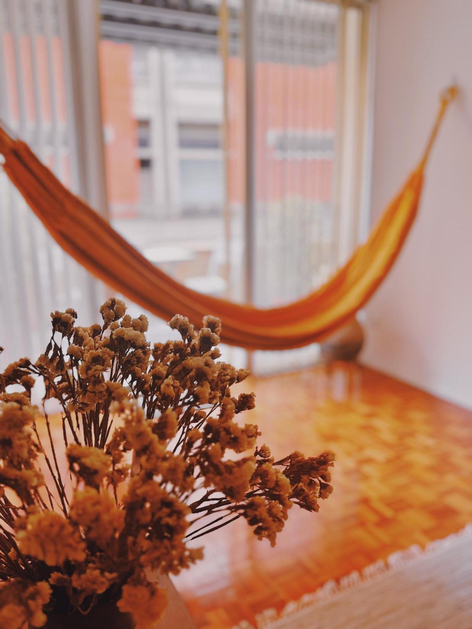 Apartamento A Unos Pasos Del Bulevar Del Rio Con Terraza Cali