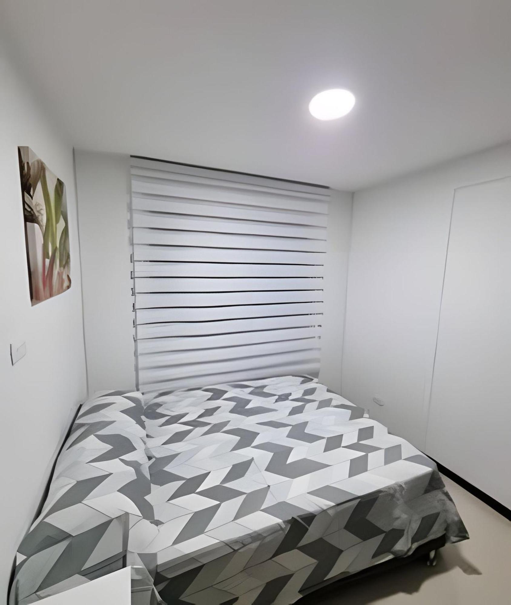 Apartamento Edificio Santa Catalina Cerca Zona Comercial