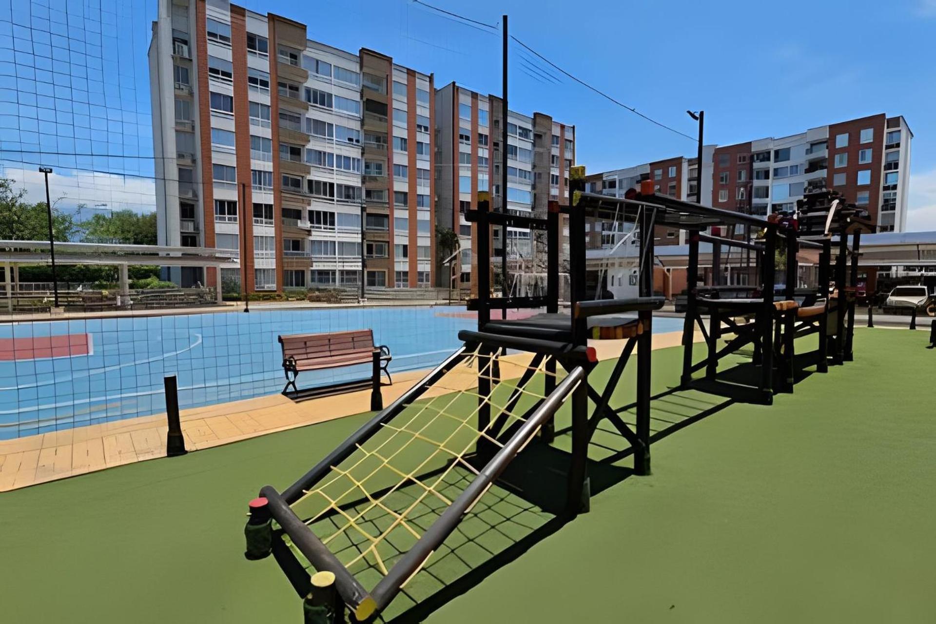 Edificio Santa Catalina Cerca Zona Comercial Apartamento *