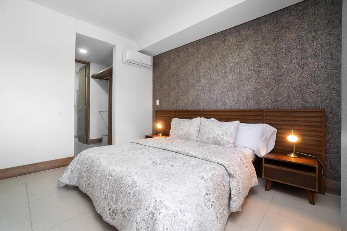Apartamento Modern Bright 2br-2ba-fast Wi-fi -pool&balcony
